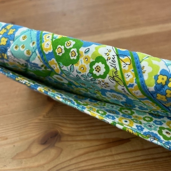 VERA BRADLEY English Meadow Wallet - Picture 4 of 7